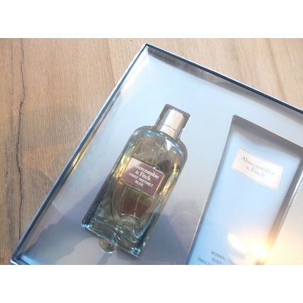 Abercrombie & Fitch First Instinct Blue for Her Geschenkset 50ml EDP + 200ml Body Lotion